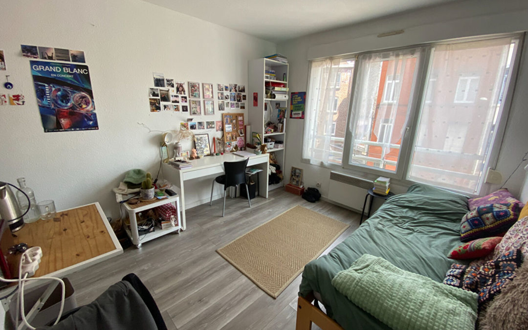 Studio MEUBLÉ de 19 m2 , rue des postes – Sébastopol