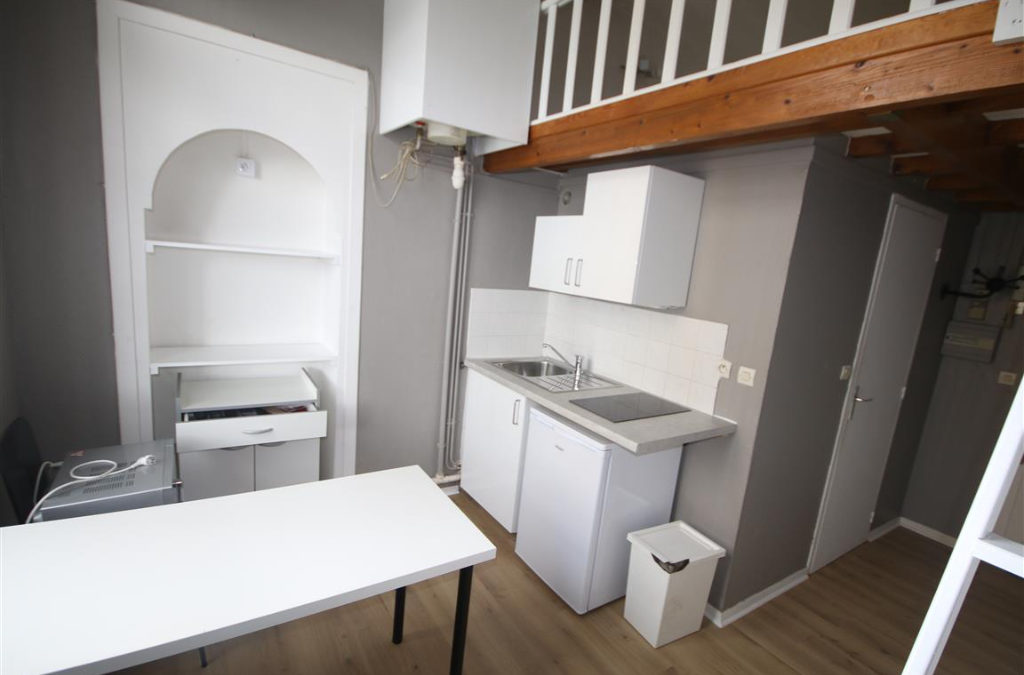 Studio MEUBLÉ de 13.42 m², Lille Vieux-Lille