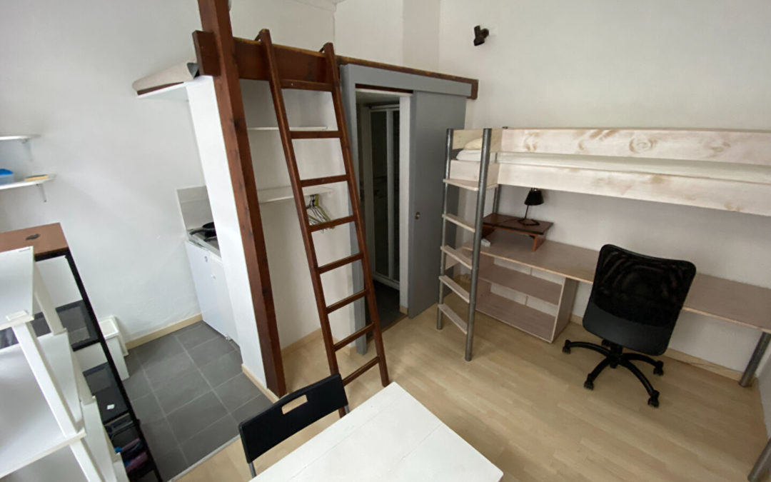 Studio MEUBLÉ de 12.78 m², rue Adolphe, Vauban