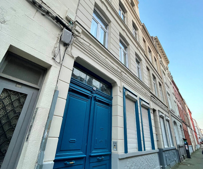 A VENDRE – Studio avec mezzanine VENDU LOUE – LILLE – SAINT MICHEL