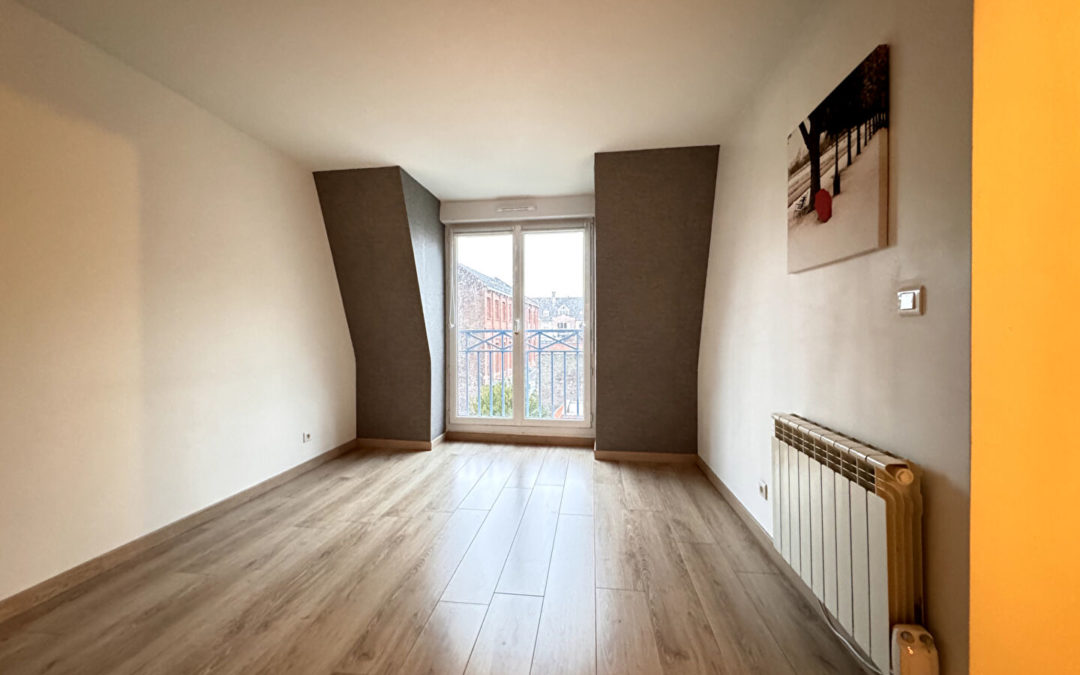 APPARTEMENT VIEUX-LILLE AVEC GARAGE ET BALCON